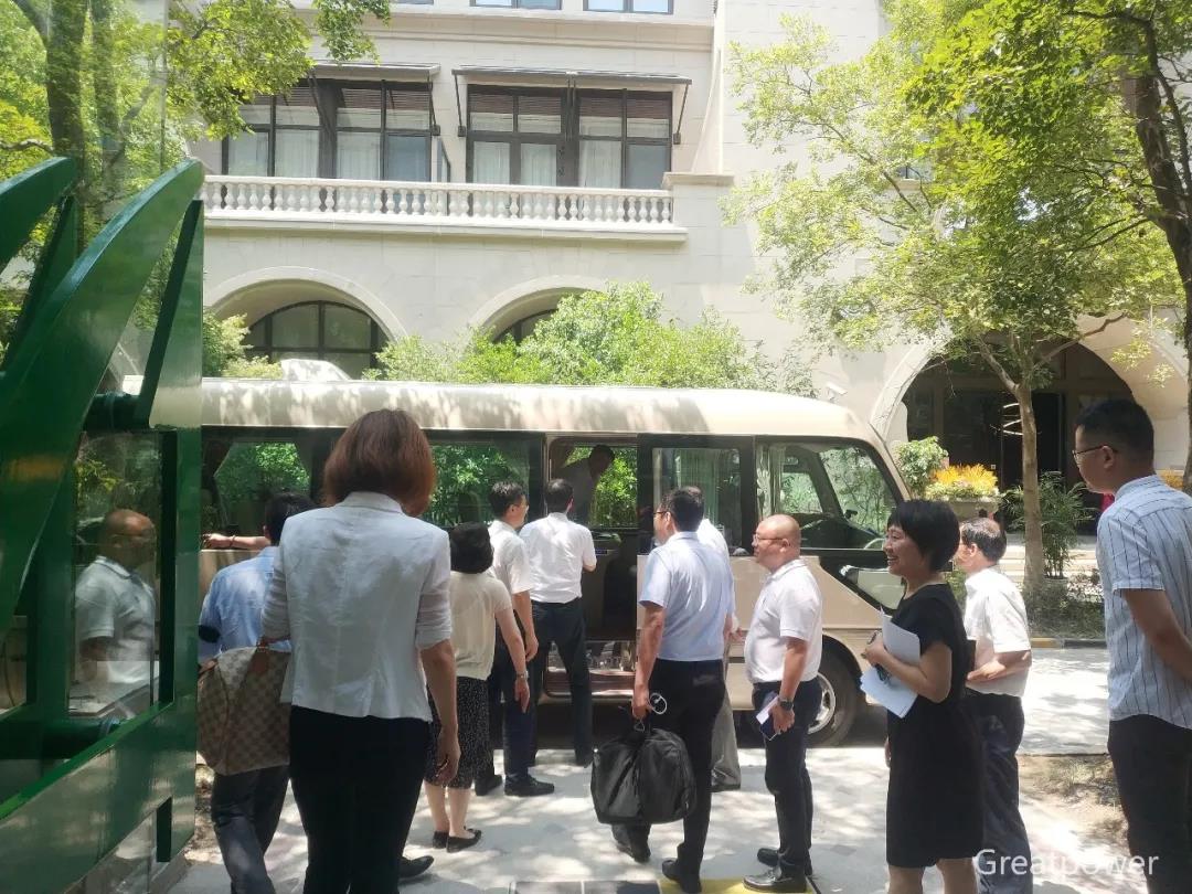 大連副市長方鐵林調(diào)研考察格派集團(tuán)